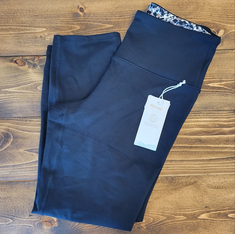 ⭐️ NEW ⭐️ Balance Collection Ladies Capri Leggings
